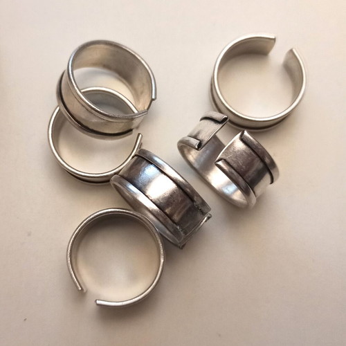Set of 10 ring bases new, silver with patina