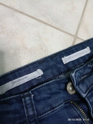 Γυναικείο παντελόνι Jeans Stradivarius Super High Waist μέγεθος 36 σαν καινούργιο