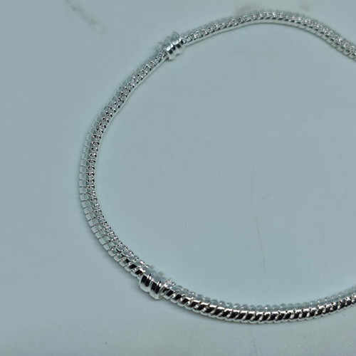 Silver bracelet snake chain with heart clasp S925 like new