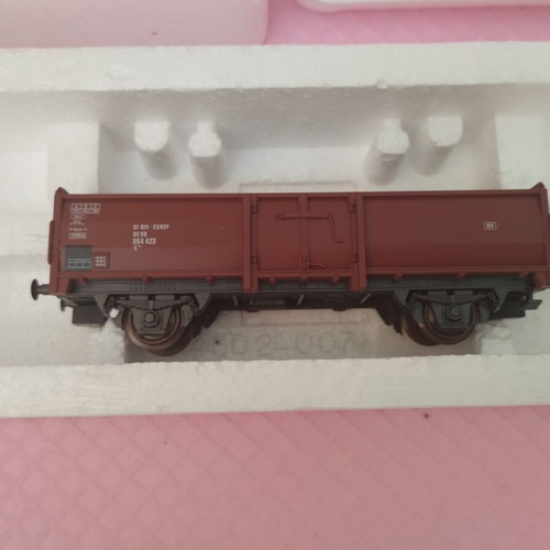 Roco HO Scale Commercial Wagons pack of 5 like new