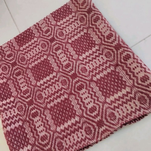 Woven traditional pillows like new, 50x50 cm, burgundy, set of 2