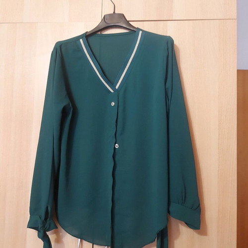 Women's blouse like new, green, size L