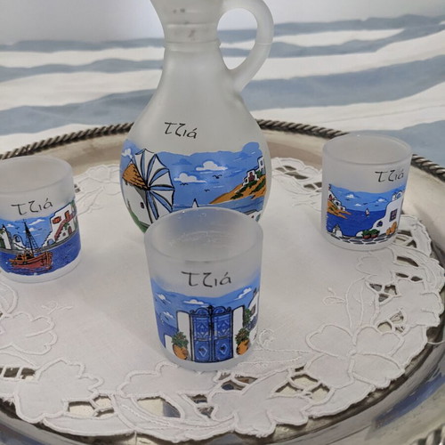 Carafe with three shot glasses new