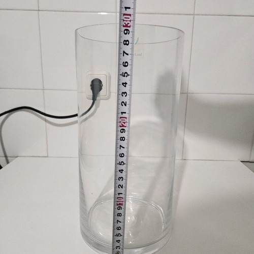 Glass vase like new, beautiful