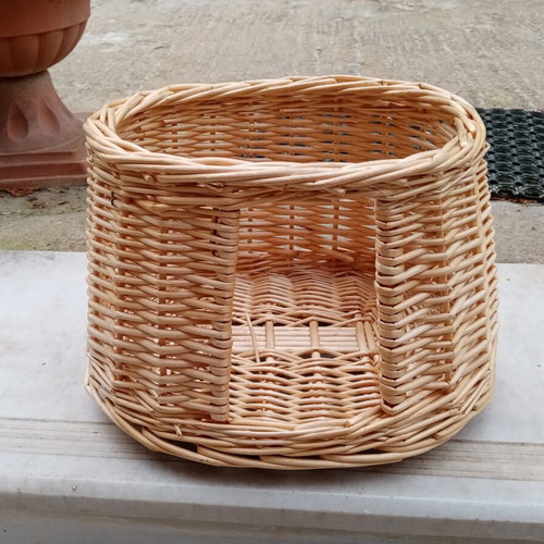 Cat transport basket and nest made of natural willow wood Vida XL like new