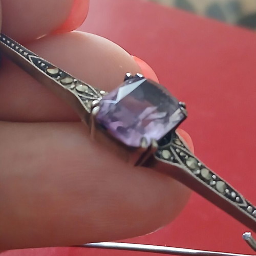 Silver brooch with lilac amethyst like new, A quality