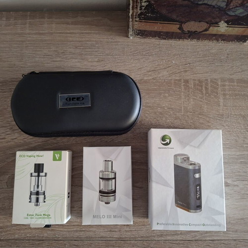 iStick Pico vaping kit used with Melo 3, Mini Tank Mega, extra battery