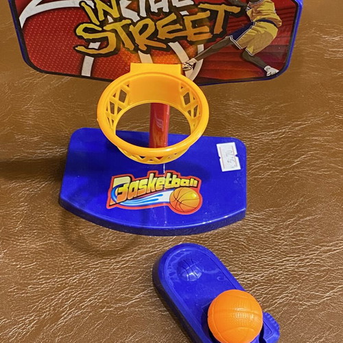 Basketball tabletop game with launcher new