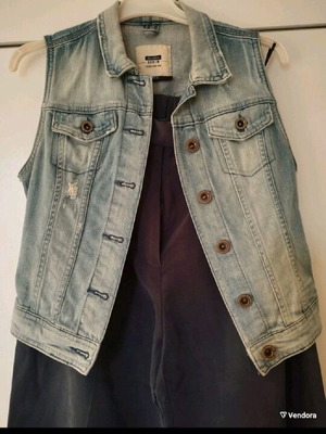 Bershka sleeveless denim jacket like new, blue, size S