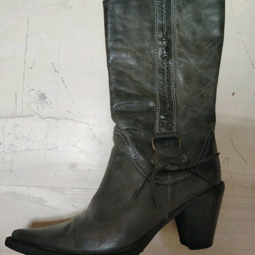 Gray leather boots like new, narrow fit
