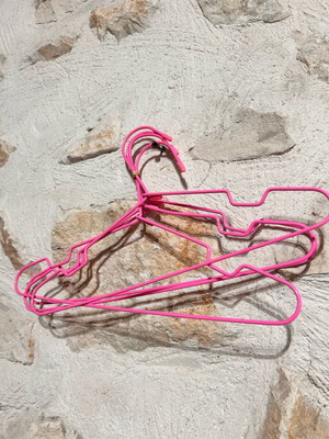 Children’s Coathangers Pink like new, set of 5