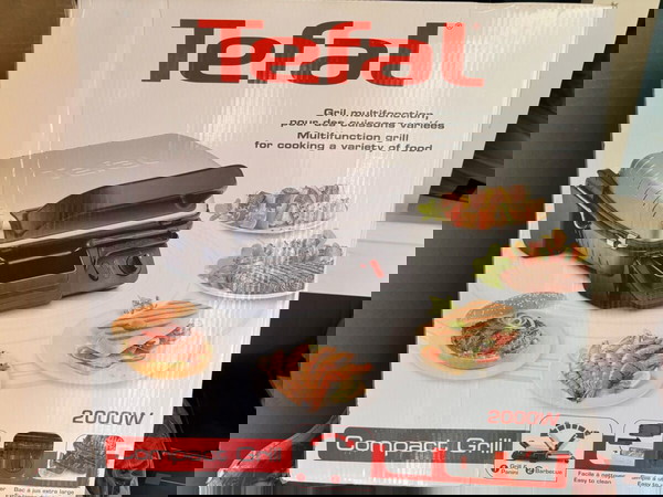 Tefal GC3050 Ultra Compact 600 Τοστιέρα Γκριλιέρα 2000W Inox