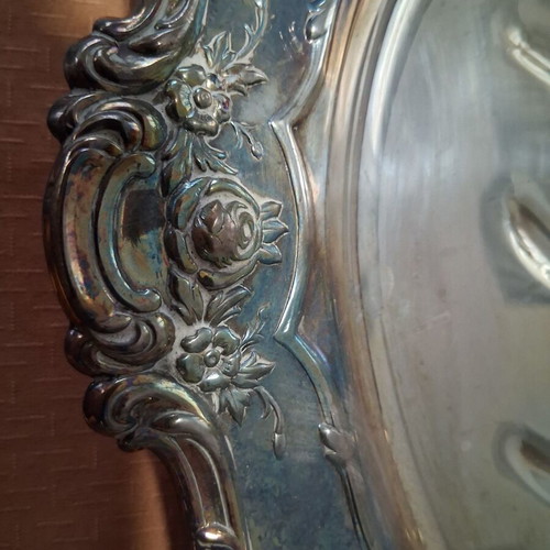Metal tray used with decorative engravings 43×32 cm