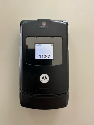 Motorola v3 μεταχειρισμένο κινητό τηλέφωνο με μπαταρία