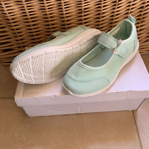 H&M Mint Green Ballerina Sneakers Size 31 Like New