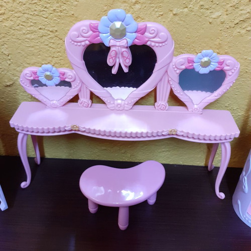 Barbie 12 Dancing Princesses Ballet Vanity Playset used, furniture set