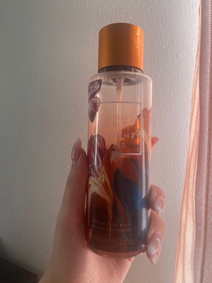 Victoria’s Secret body mist μεταχειρισμένο, λουλουδένιο άρωμα