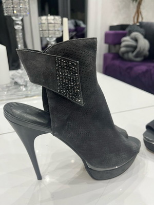 Women's summer suede ankle boots new, gray, size 38