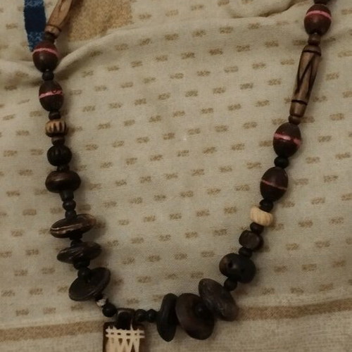 Unisex necklace used from sendelfi with origin Tunisia brown