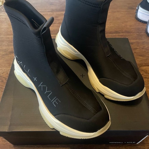 Sneakers Kendall + Kylie like new, size 38, black