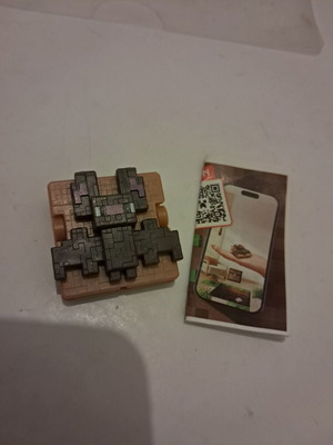 Φιγούρα paper clip Minecraft Kinder Joy, καλοκαίρι 2026