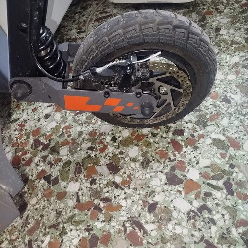 Kukirin G2 2025 electric scooter like new