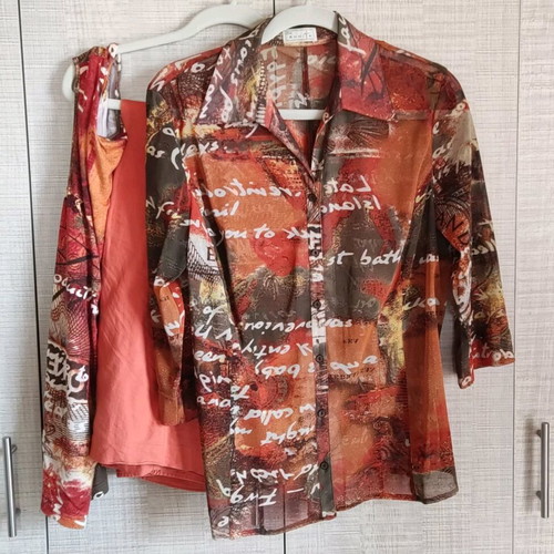 Blouses and pants used, 3 pieces multicolored