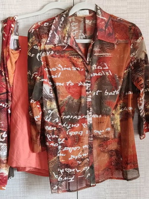 Blouses and pants used, 3 pieces multicolored