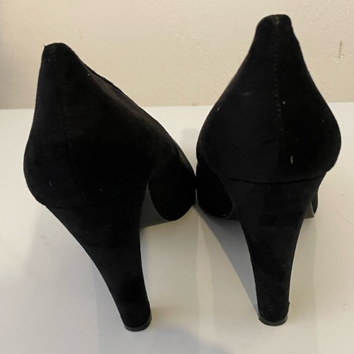Atmosphere black faux suede court shoes like new, size 41