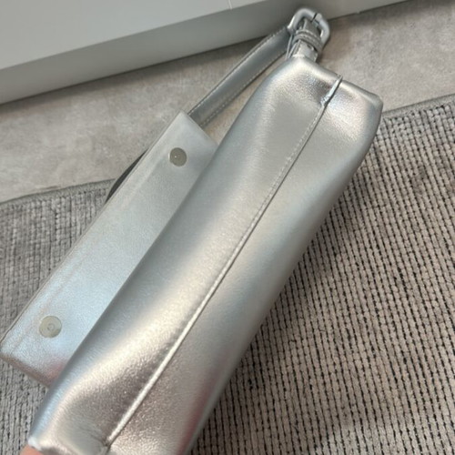 Mango silver handbag like new