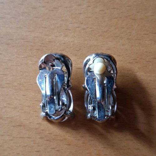 Vintage earrings with clips like new, silver