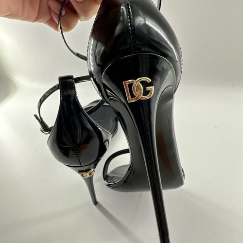 Dolce & Gabbana Keira sandals new, black patent leather, size 38.5