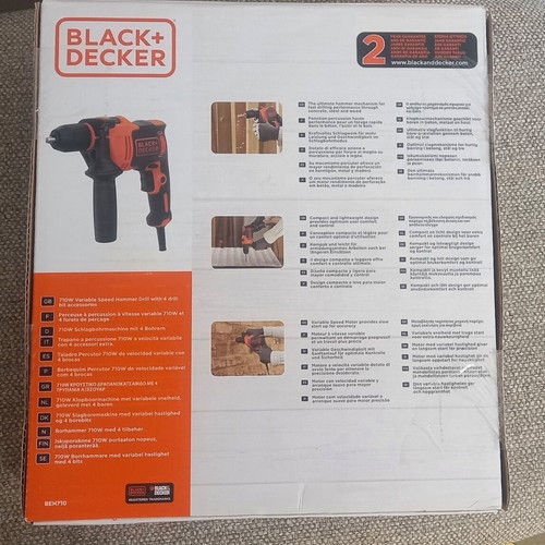 Black & Decker BEH710 hammer drill 710W new