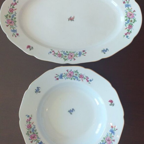 Czechoslovakian porcelain dinnerware set like new with replaced plates