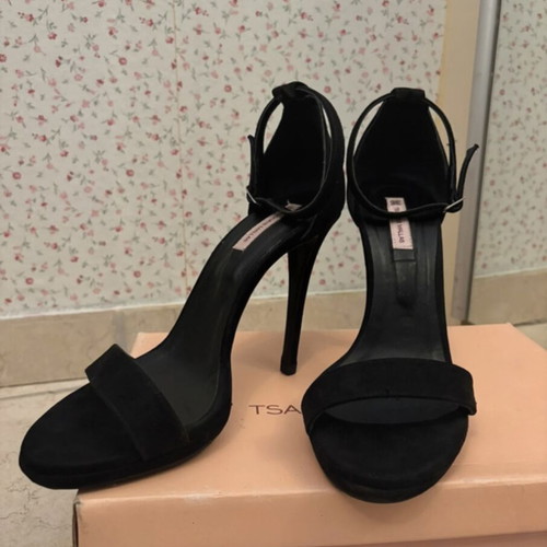 Tsakiris Mallas black sandals like new, size 40