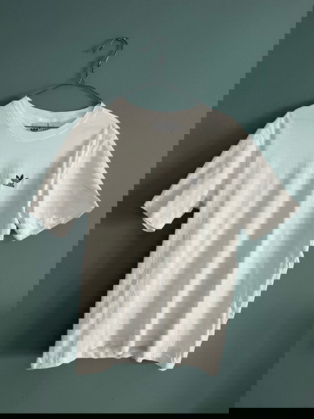 Adidas λευκό T shirt καινούριο αφόρετο.