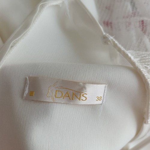 White elegant dress size 38 like new with transparent sleeves and belt