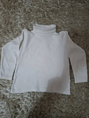 Orchestra turtleneck shirt 5 years like new, white