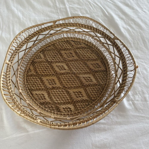 Wicker tray like new