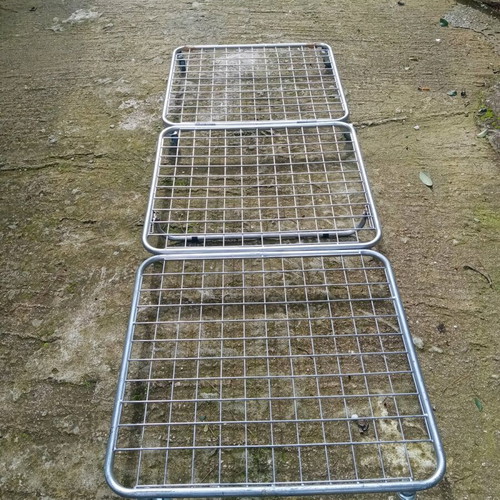 Folding Metal Campaign Bed like new without mattress
