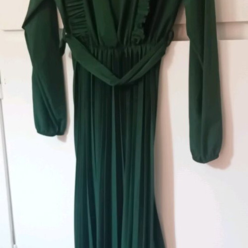 Green pleated dress size small like new