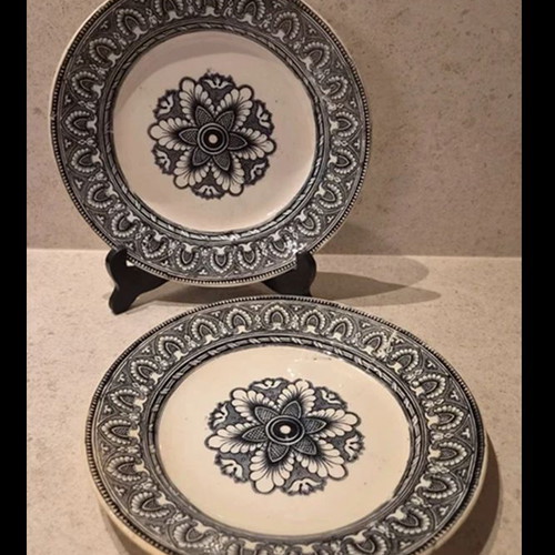 Boch Frères Keramis Tancrède plates set of 2, antique c. 1880