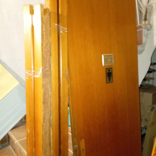 2 Oregon interior doors used with solid wood frames 9 cm