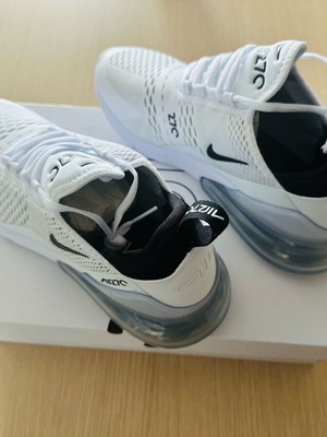 Nike Air Max 270 athletic shoes new, size 43, white
