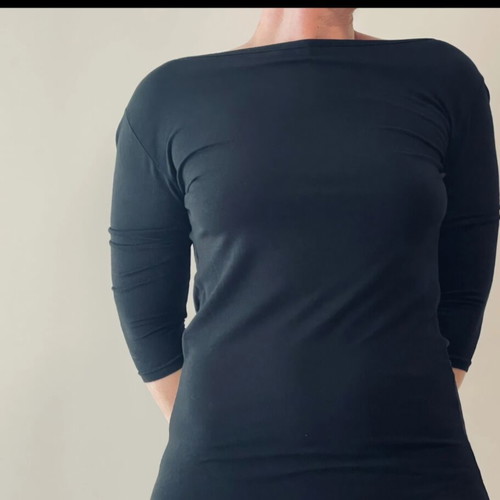 Black blouse like new with metal ring and chain back opening, 3/4 sleeves