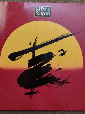 Miss Saigon 2 LP like new with 20-page booklet