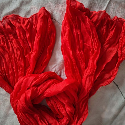 Women's scarves, red