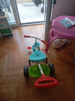 Tricycle like new, minimal outdoor use