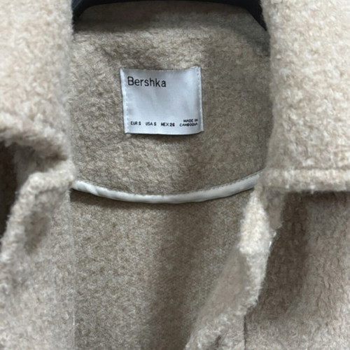 Beige Bershka coat with silver buttons like new