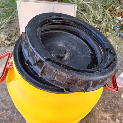 Plastic barrels for food storage, 35L yellow and 60L orange
